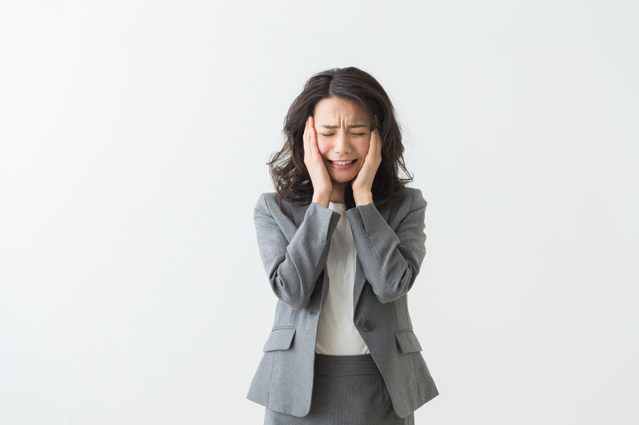 喫煙がインプラントに及ぼす影響に困る人