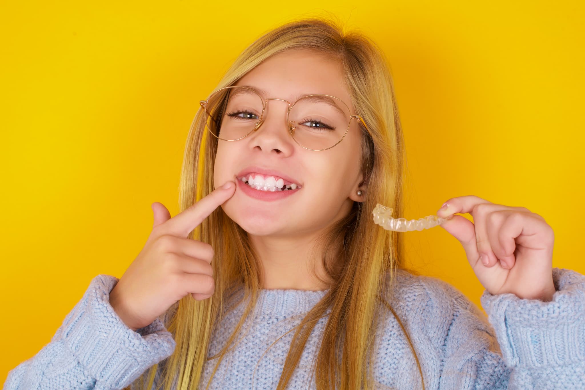 インビザライン・ファーストを装着する子ども